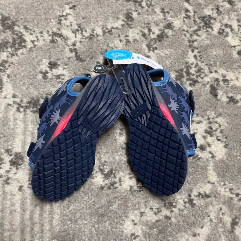 NWT Carter’s Kids Dinosaur Light Up Velcro Sandals - Picture 3 of 6
